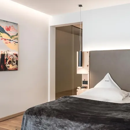 Waldkonigin Hotel 4*